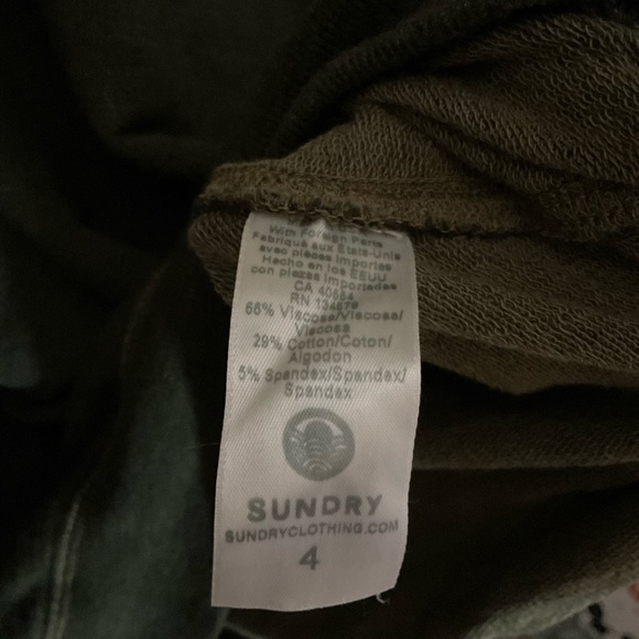 Sundry Green Oversized Dolman Sleeve Sweater Size 4 (M/L). - Picture 4 of 4